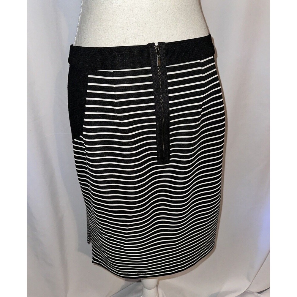 Kenzie Skirt Womens Size M Striped Stretch Above the Knee Zip Closure Side Slit - Picture 8 of 10